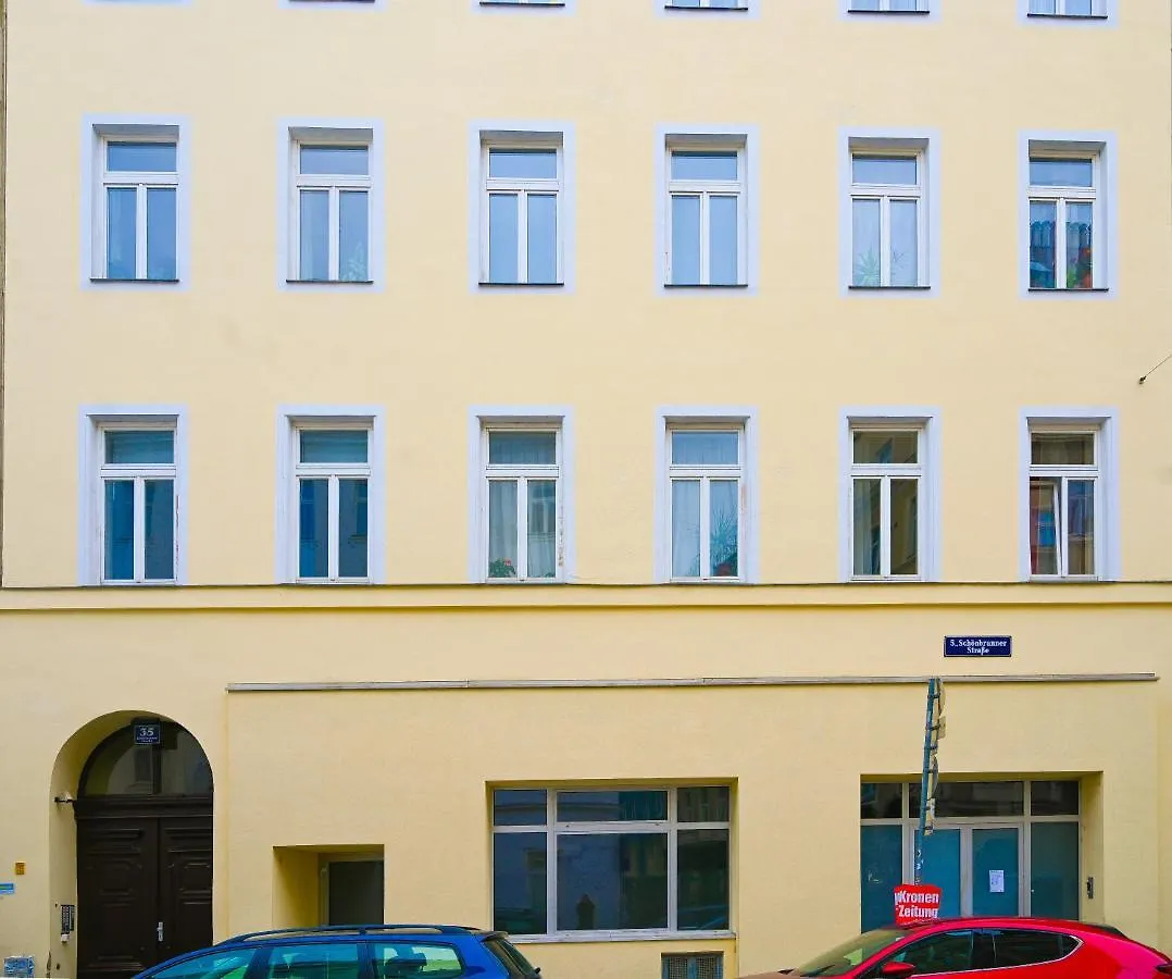 Backpacker Apartment Naschmarkt Viyana